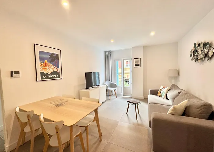 Republique Apartman *